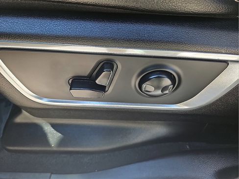 Used 2024 RAM 1500 Laramie image 20