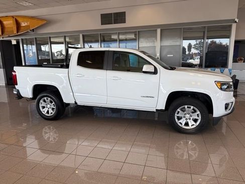 Used 2018 Chevrolet Colorado LT w/ LT Convenience Package image 2