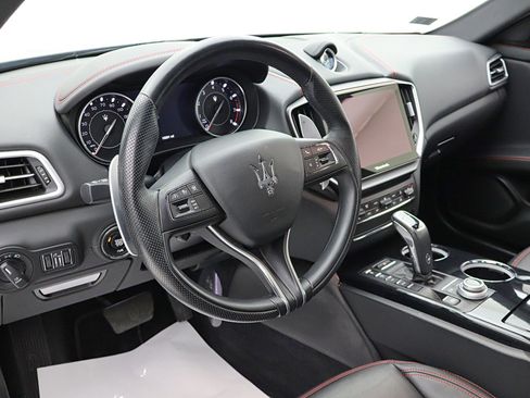 Used 2023 Maserati Ghibli Modena Q4 AWD/4WD image 21