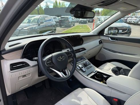 Used 2022 Hyundai Palisade SEL w/ 8P Bench Seat Package AWD/4WD image 9