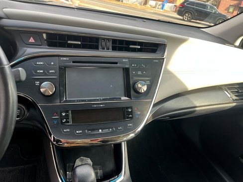 Used 2016 Toyota Avalon XLE Premium image 12