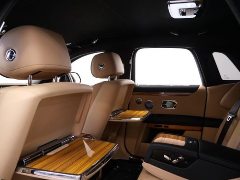 Used 2022 Rolls-Royce Ghost -Low Miles, Rear Bottle Chille image 28