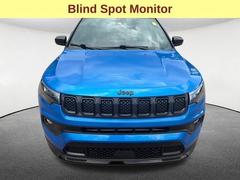 Used 2023 Jeep Compass Latitude w/ Convenience Group AWD/4WD image 4