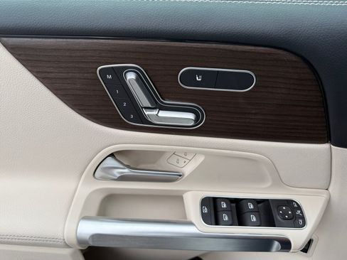 Certified 2026 Mercedes-Benz GLB 250 4MATIC image 15