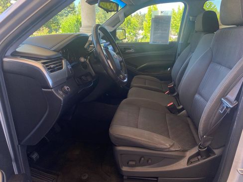 Used 2015 Chevrolet Tahoe LS RWD image 11