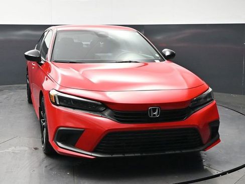 Used 2023 Honda Civic Sport image 2
