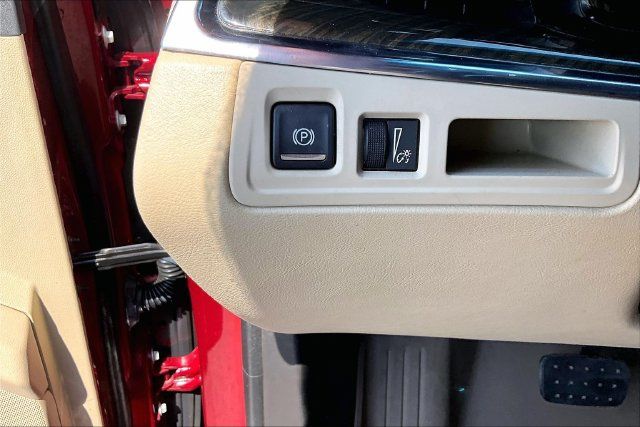 Used 2017 Cadillac XT5 FWD w/ LPO, Wheel Lock Package image 15
