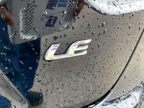 Used 2025 Toyota Corolla LE image 9