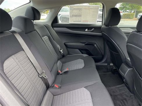 New 2026 Kia K5 LXS image 17