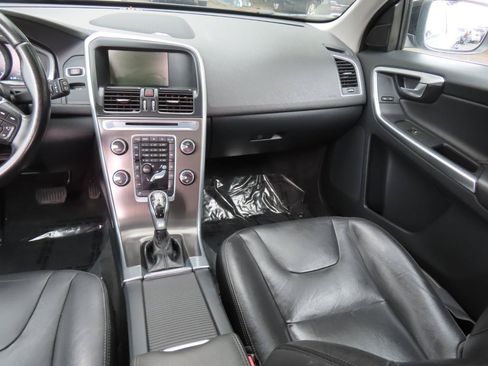 Used 2015 Volvo XC60 3.2 Platinum AWD/4WD image 15