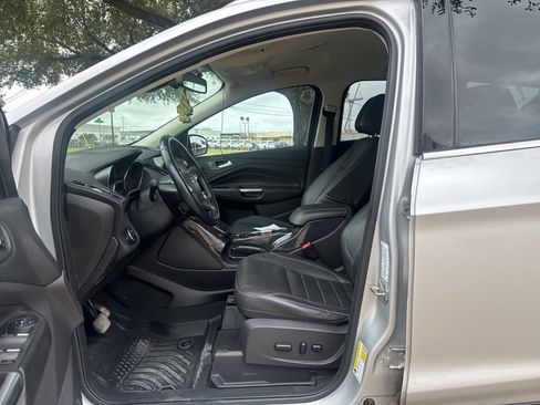 Used 2014 Ford Escape Titanium FWD image 9