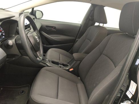 Used 2025 Toyota Corolla LE FWD image 17