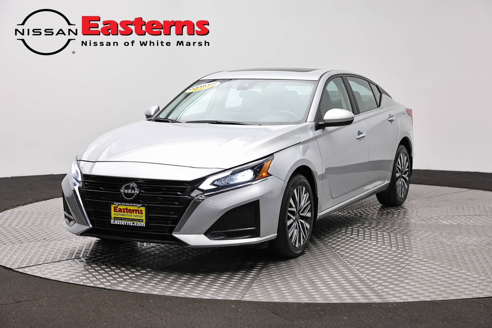 Used 2023 Nissan Altima 2.5 SV w/ SV Premium Package AWD/4WD image 1