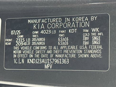 Used 2025 Kia Soul LX w/ LX Technology Package FWD image 12