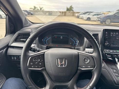 Used 2023 Honda Odyssey Sport image 8