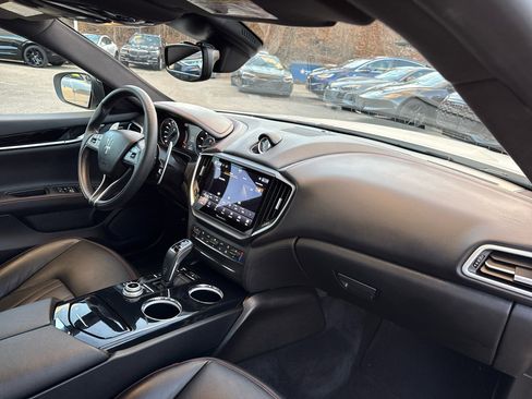 Used 2022 Maserati Ghibli Modena Q4 image 38