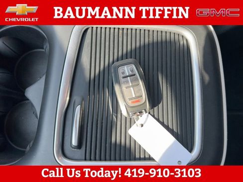 Used 2023 Chrysler Pacifica Touring-L FWD image 26