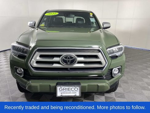 Used 2022 Toyota Tacoma Limited AWD/4WD image 3