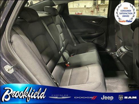 Used 2023 Chevrolet Malibu LT FWD image 18