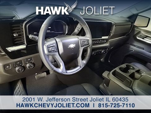 Used 2024 Chevrolet Silverado 1500 LT image 13
