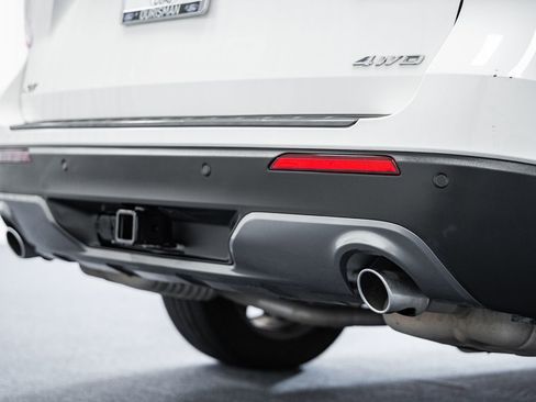 Certified 2022 Ford Explorer XLT w/ Equipment Group 202A image 21