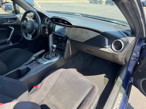 Used 2014 Scion FR-S RWD image 8