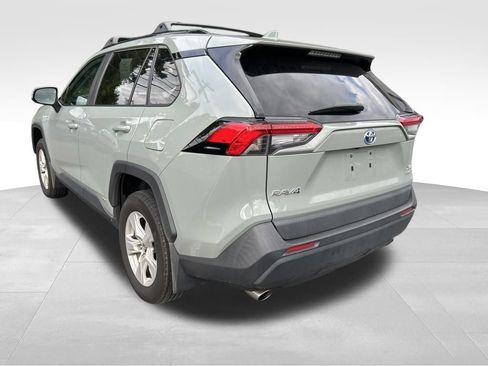 Used 2020 Toyota RAV4 XLE w/ Convenience Package AWD/4WD image 3