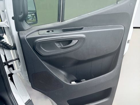 Used 2023 Mercedes-Benz Sprinter 2500 image 21
