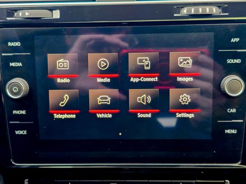 Used 2019 Volkswagen GTI SE image 36