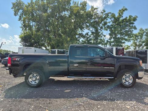 Used 2008 GMC Sierra 2500 SLT w/ Z71 Off-Road Package AWD/4WD image 5