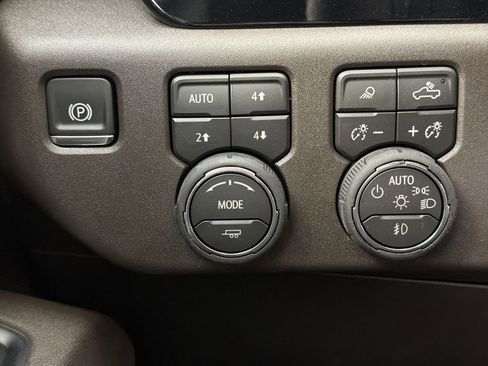 New 2026 Chevrolet Silverado 1500 LTZ w/ Z71 Off-Road Package AWD/4WD image 18