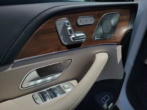 New 2026 Mercedes-Benz GLE 63 AMG S image 21