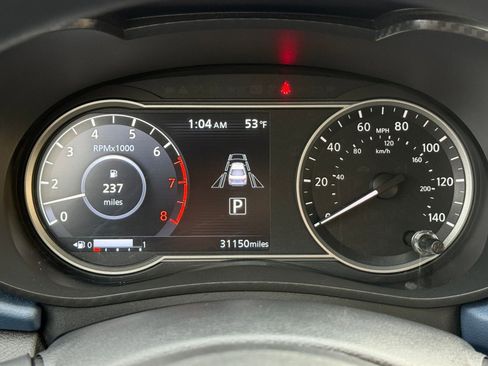 Used 2025 Nissan Versa SV image 40