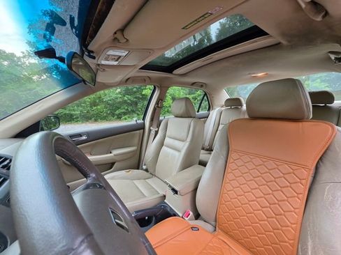 Used 2004 Honda Accord EX image 15