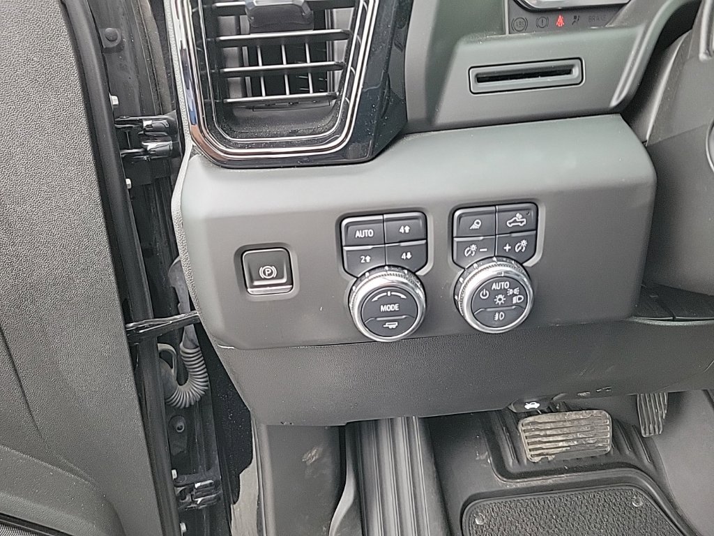 Used 2023 GMC Sierra 1500 AT4 AWD/4WD image 11
