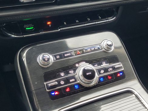 Certified 2023 Lincoln Nautilus Reserve image 18