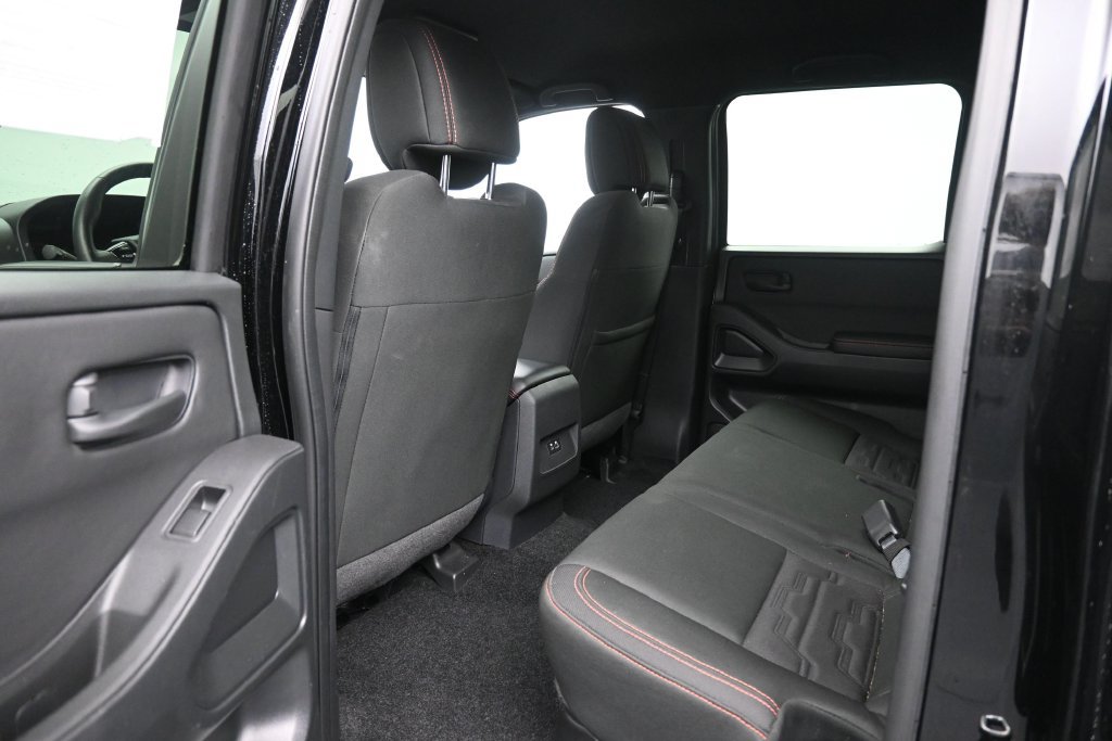 Used 2026 Nissan Frontier PRO-4X AWD/4WD image 23