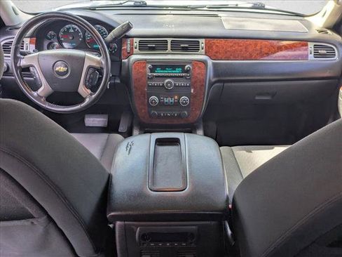 Used 2013 Chevrolet Avalanche LS image 13