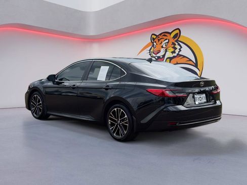Used 2026 Toyota Camry XLE FWD image 7