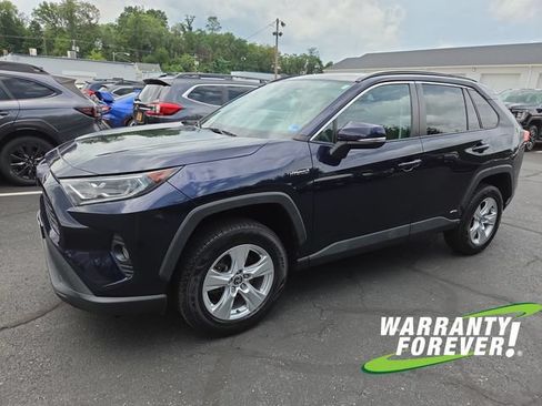 Used 2021 Toyota RAV4 XLE w/ Convenience Package AWD/4WD image 3