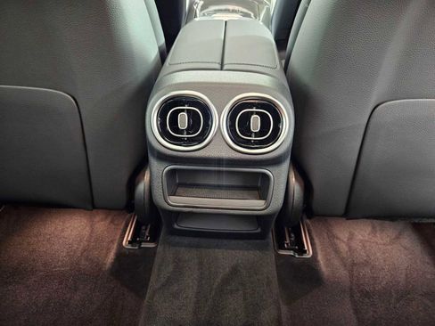 New 2025 Mercedes-Benz GLC 63 AMG S image 36