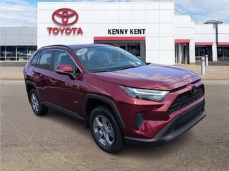 Certified 2025 Toyota RAV4 XLE FWD video 1