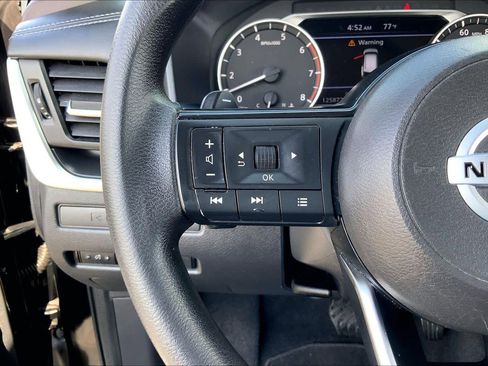 Used 2021 Nissan Rogue S FWD image 23