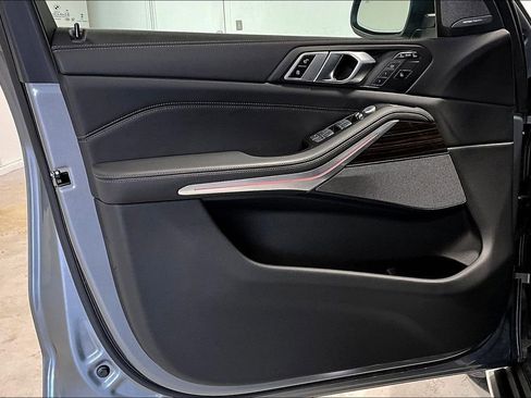Certified 2024 BMW X7 xDrive40i w/ Premium Package image 21