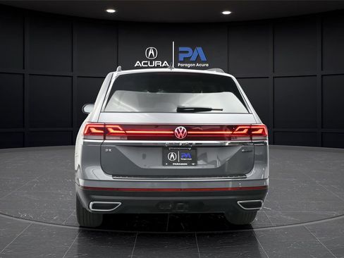 Used 2025 Volkswagen Atlas SE AWD/4WD image 23