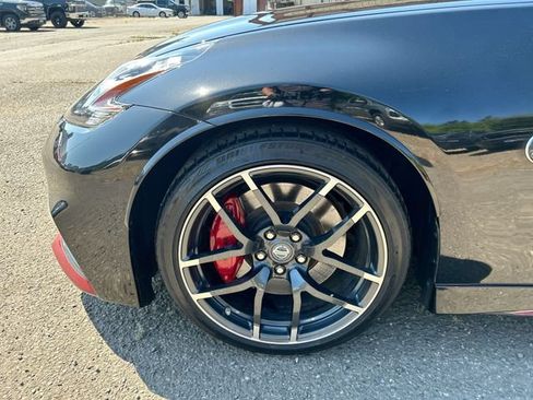 Used 2015 Nissan 370Z NISMO RWD image 30