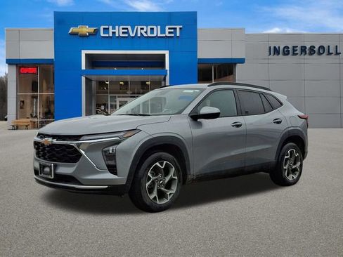 Used 2026 Chevrolet Trax LT w/ Driver Confidence Package image 30