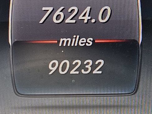 Used 2018 Mercedes-Benz GLC 300 image 25