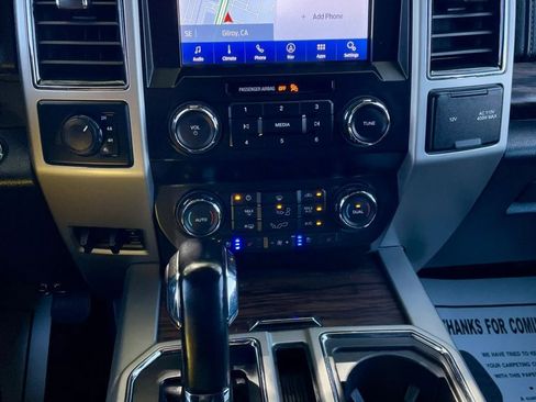 Used 2020 Ford F150 Lariat AWD/4WD image 18