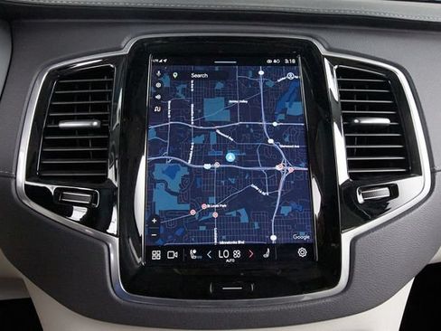Used 2024 Volvo XC90 T8 Ultimate w/ Protection Package Premier AWD/4WD image 15